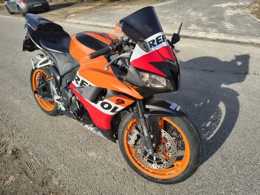 Honda CBR 600rr 2010 r wersja repsol przygotowana do sezonu