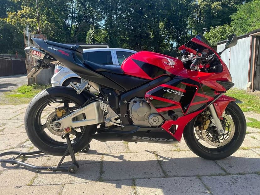 Honda CBR 600 RR - rezerwacja do 12.03
