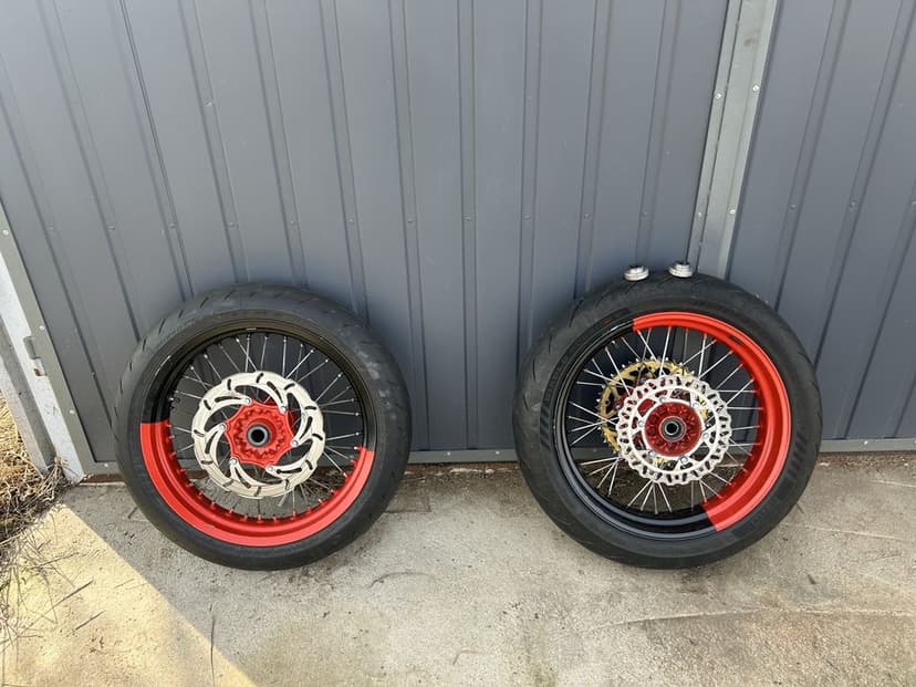 Sprzedam koła Supermoto z Oponami Pirelli Diablo Rosso IV do Ktm Exc