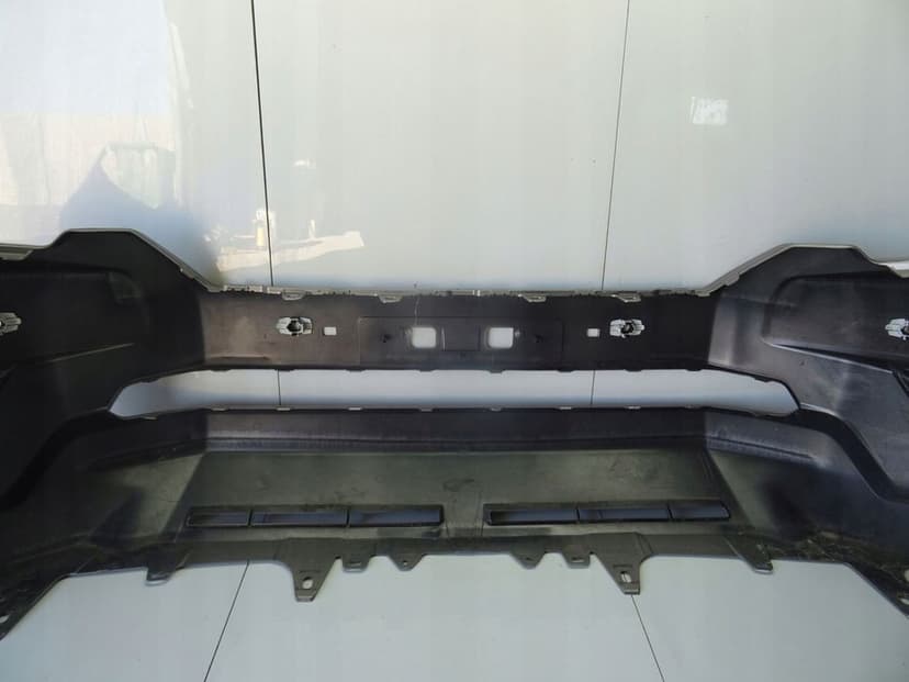 toyota land cruiser (j150) 2018 zderzak przedni