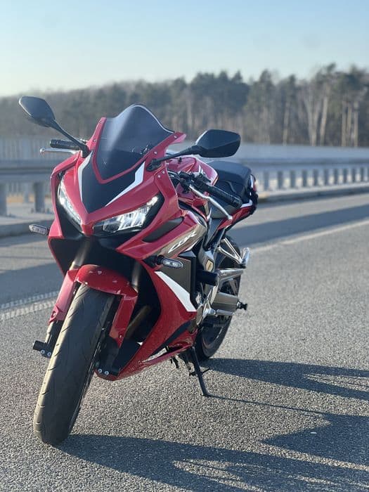 Honda CBR 650R - SCProject