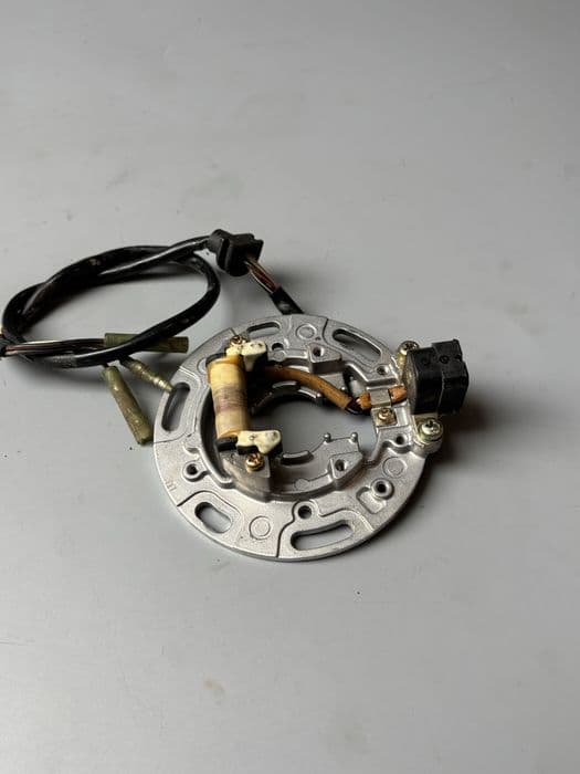 Stator  Stojan Alternator Iskrownik KAWASAKI KX80