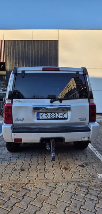 Jeep Commander 5.7 V8 HEMI Automatic Limited 326 KM 4x4 | Hak |