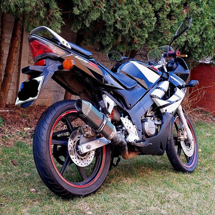 Honda CBR 125R JC34 • 39 tyś. km • Nowe opony • Tylko do 1 kwietnia