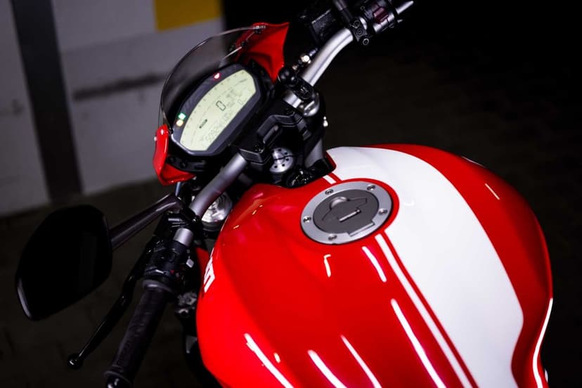 Ducati Monster 821. Rocznik 2016 po desmo, przygotowany do sezonu.