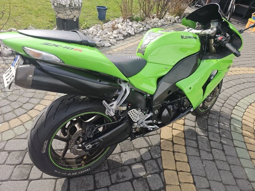 Kawasaki zx10r. Po remoncie silnika I skrzyni .mega stan