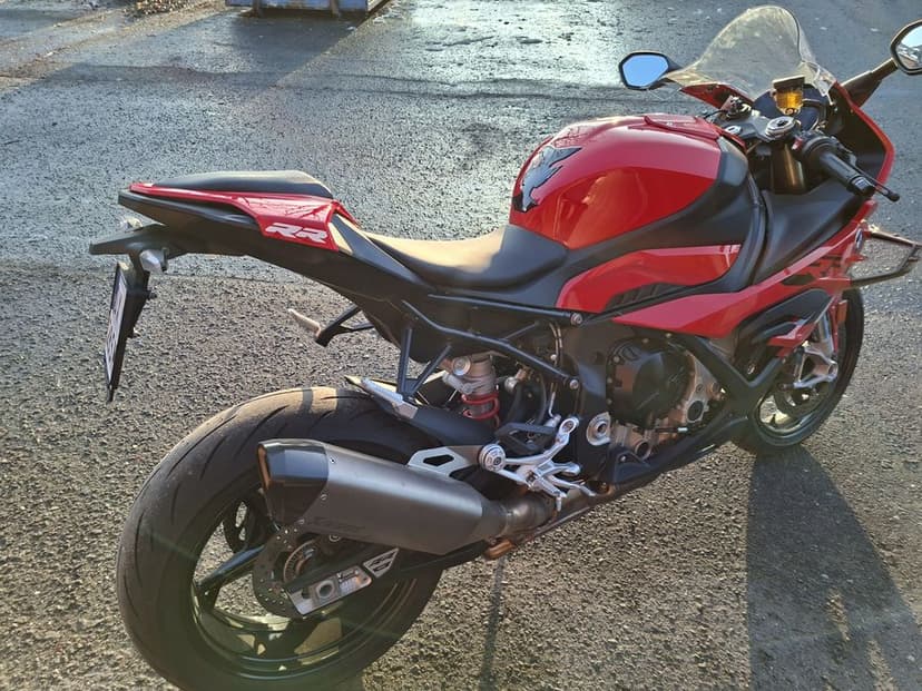 Bmw s1000rr akropovic 3tys km