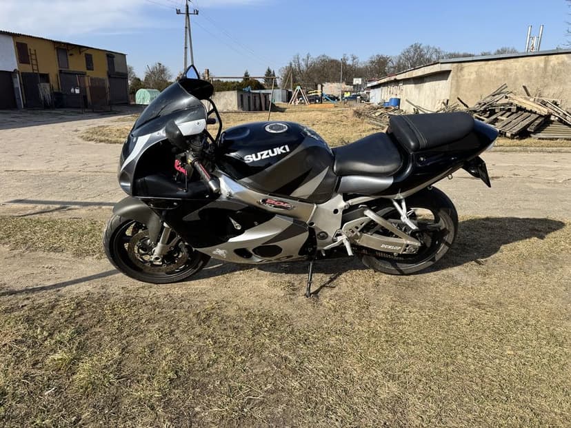 Sprzedam Suzuki GSXR -750 Srad