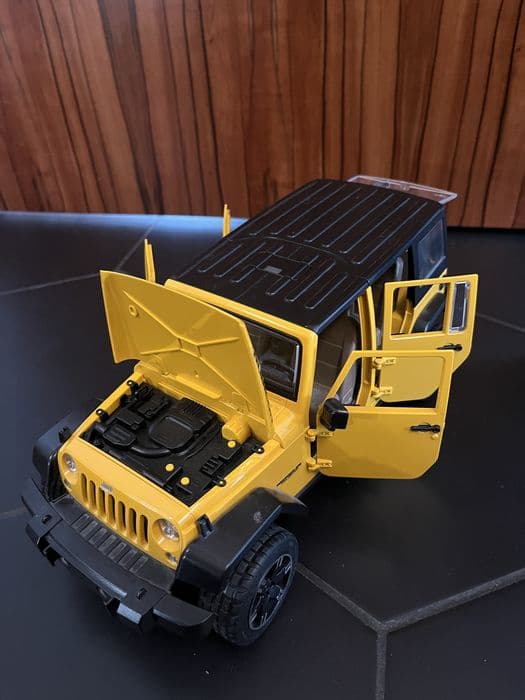 Bruder jeep wrangler rubicon żółty