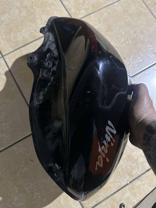 Zbiornik paliwa Kawasaki Ninja 125