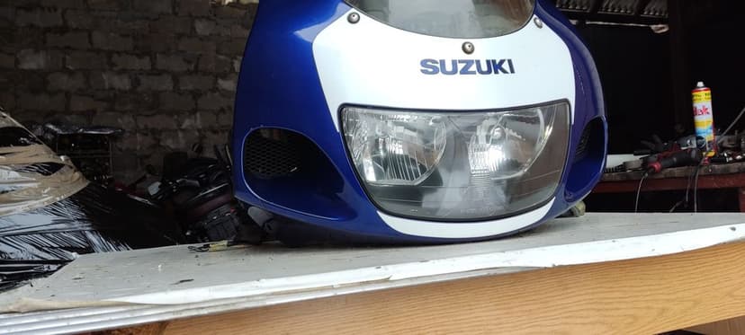 Suzuki GSX-R srad czasza lampa stelaż licznik wloty komplet