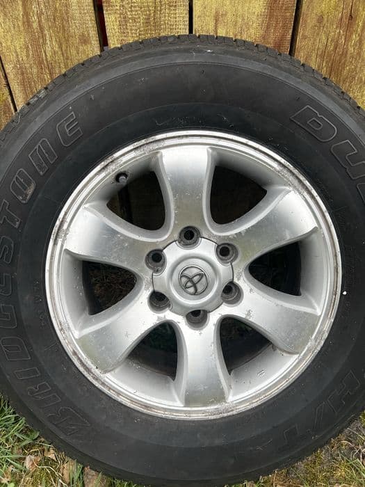 Alufelgi toyota land cruiser z kompletem opon 265/65 r17 112T