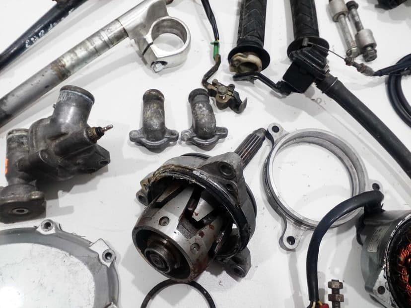 Honda CBR 1000 F stopka instalacja ośka dekiel wirnik alternatora