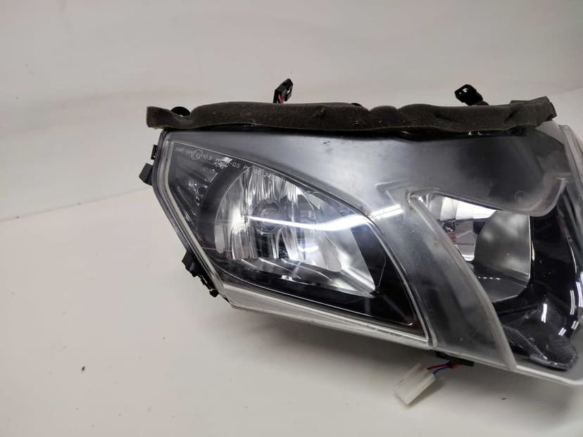 APRILIA TUONO 125 Reflektor Lampa Przednia Przód