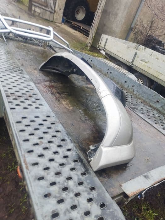 Przedni zderzak Nissan patrol gr y61