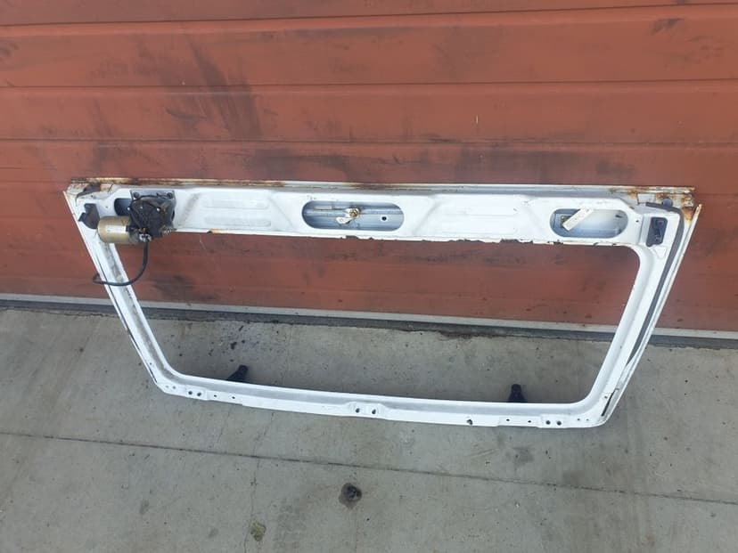 Ramka szyby Suzuki Samurai cabrio