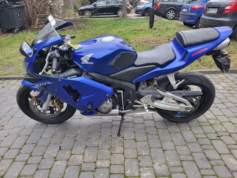 Honda CBR 600 RR 2004r pc37