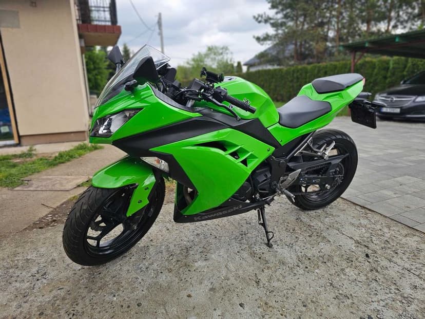 Kawasaki Ninja 300 w super stanie | wydech akrapovic | nowe opony