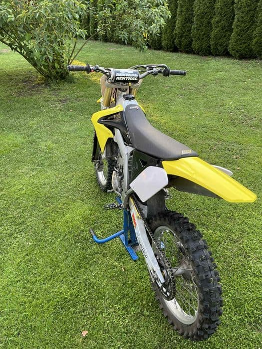 Suzuki RMZ 250 cross