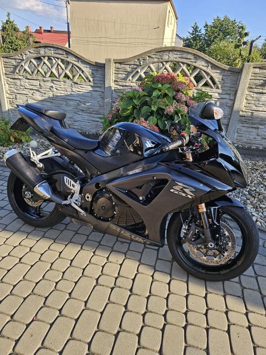 Suzuki gsxr 1000 K8  Niski przebieg