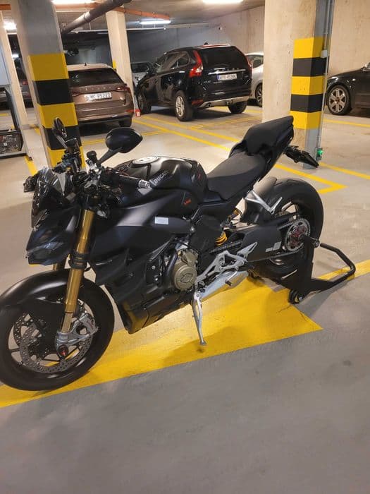 Ducati Streetfighter V4S