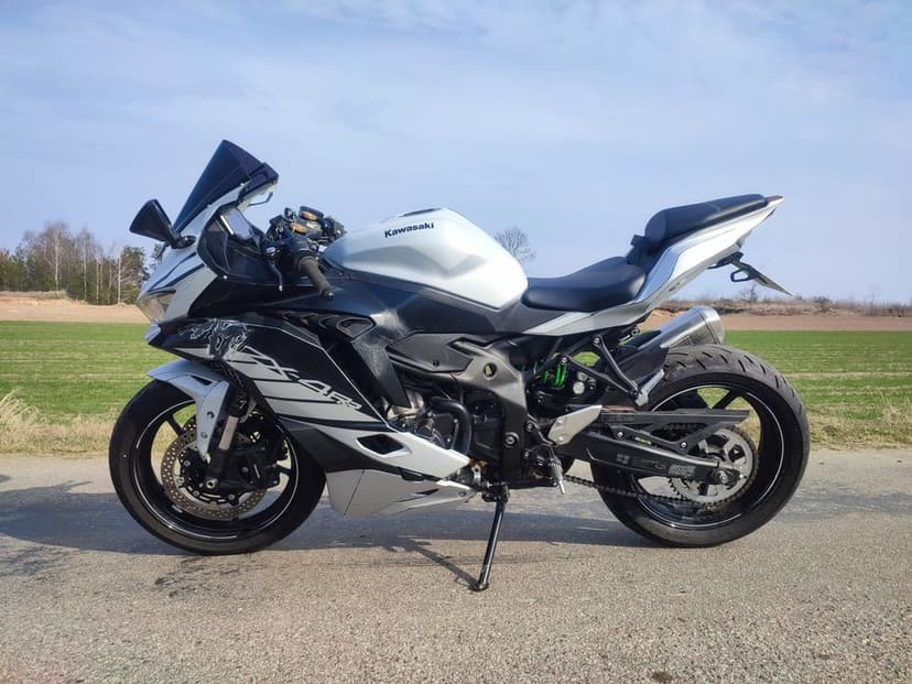 Kawasaki ZX 4rr  niski przebieg