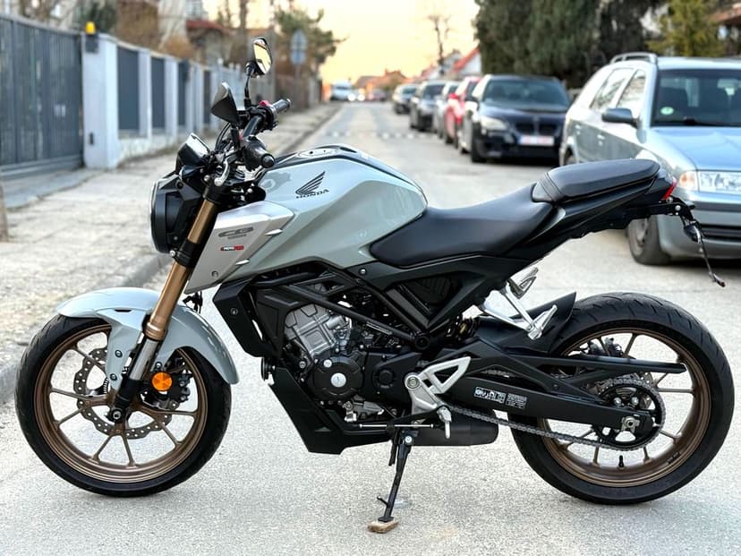 Honda CB125R CB125 CB 125R CB 125 - Niemcy - Lift 15KM - CB