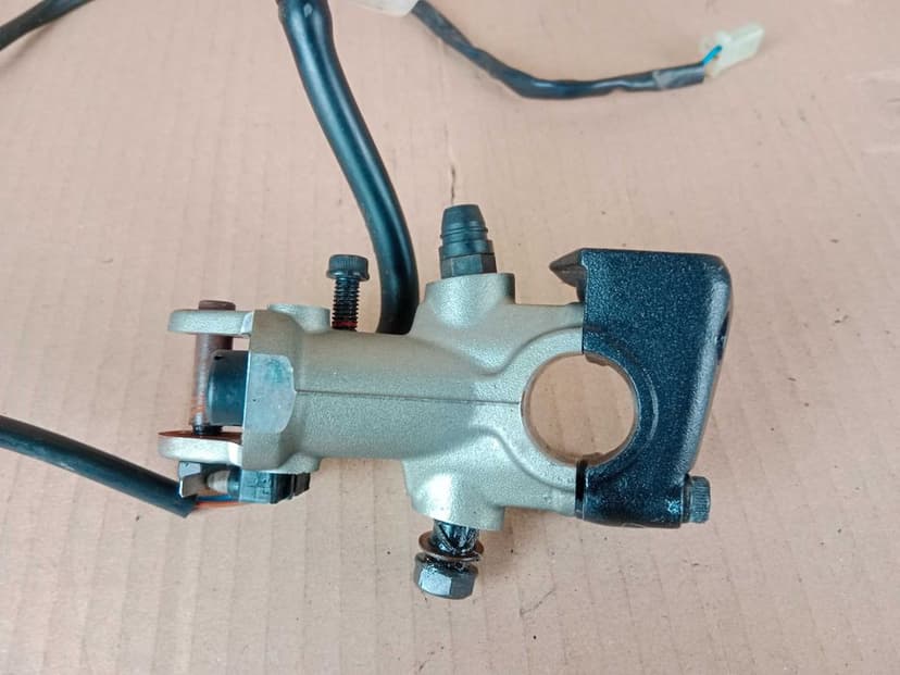 Ducati Multistrada 1200 S Pompa Sprzęgła BREMBO Zbiorniczek 10-15