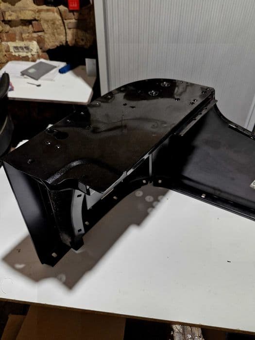 Błotnik przód prawy góra LandRover Defender  ( ASB.710.200)