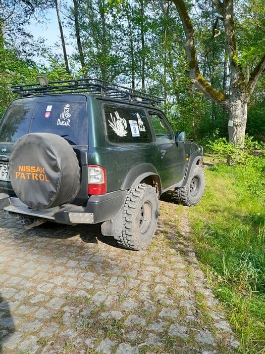 Nissan Patrol GRY 61