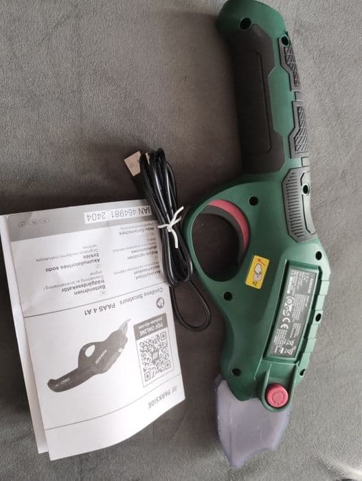 Akumulatorowe nożyce tnące sekator  4v PARKSIDE