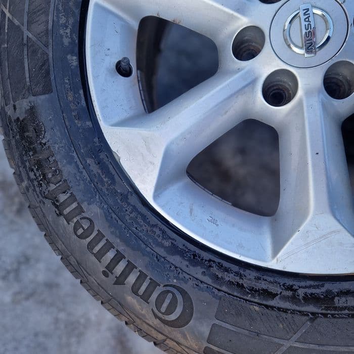 Koła aluminiowe felgi navara x-trail Pathfinder 225/65r17