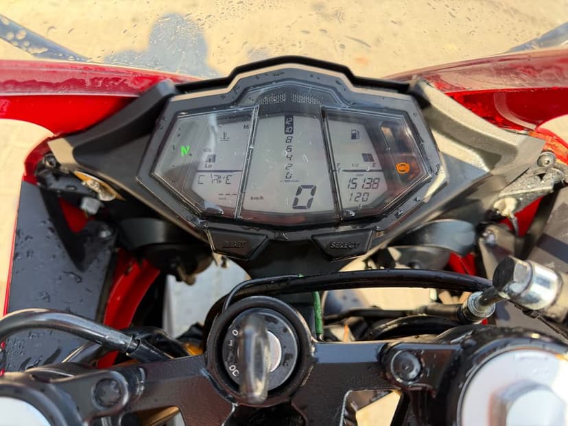 YAMAHA YZF-R125 rok 2015 niski przebieg