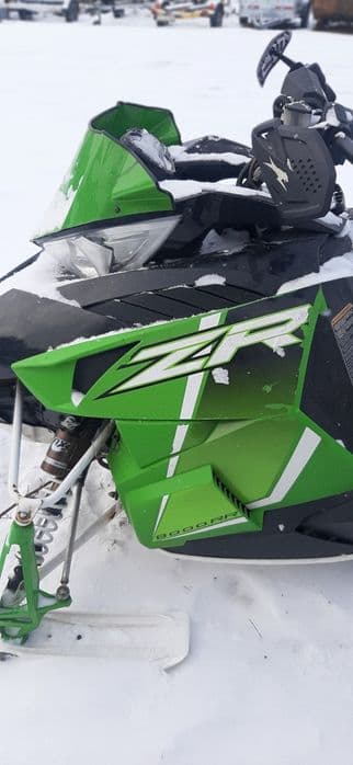 Arctic cat ZR 8000 RR 137cali skuter śnieżny  szatan