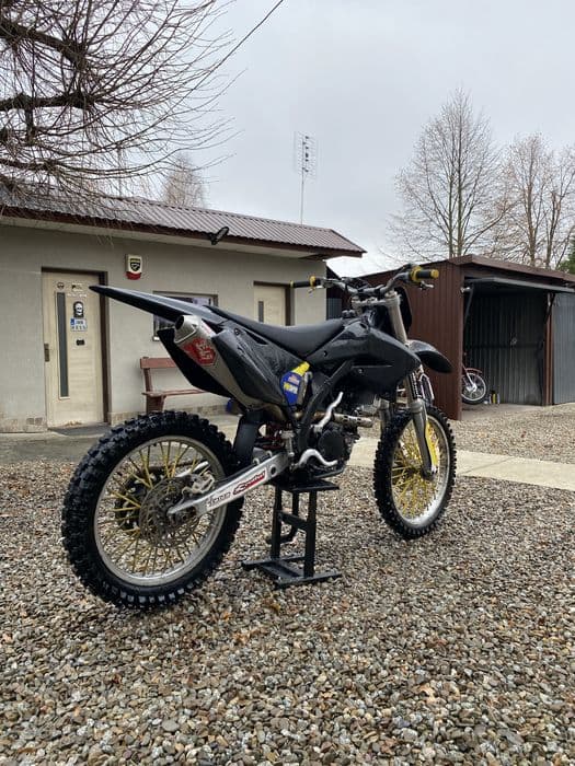 Suzuki rmz 250.