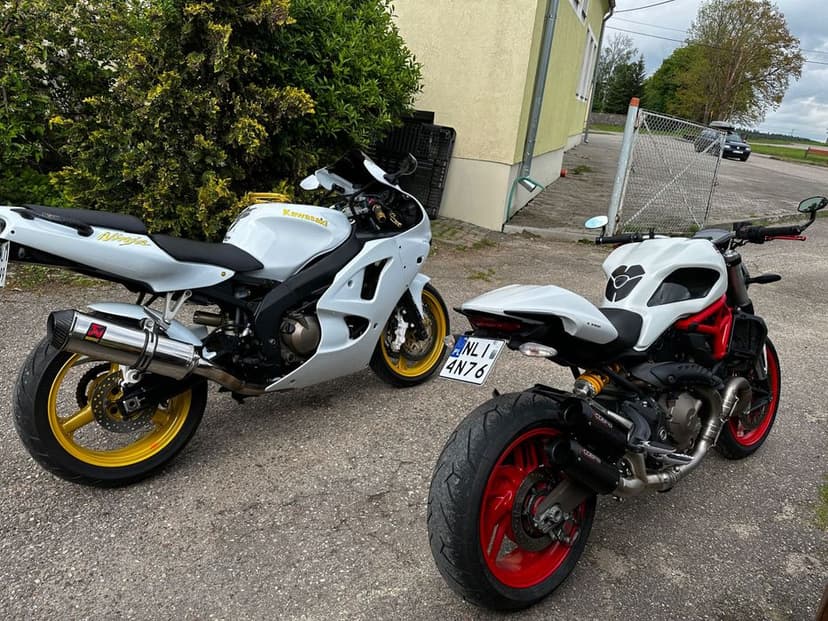 Ducati Monster 821