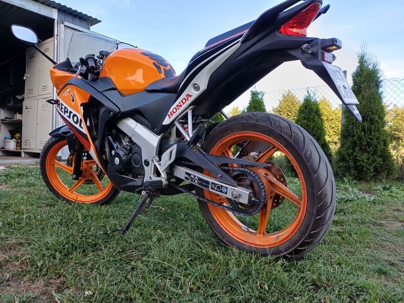 Honda CBR 2016r 125 REPSOL