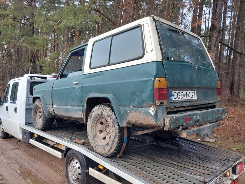 Nissan patrol k160 3.3d 3.2d kokpit szyba resory przekładnia