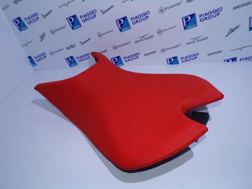 Siedzenie Kanapa przód kolor RED Czerwony Aprilia RS660 Tuono 660
