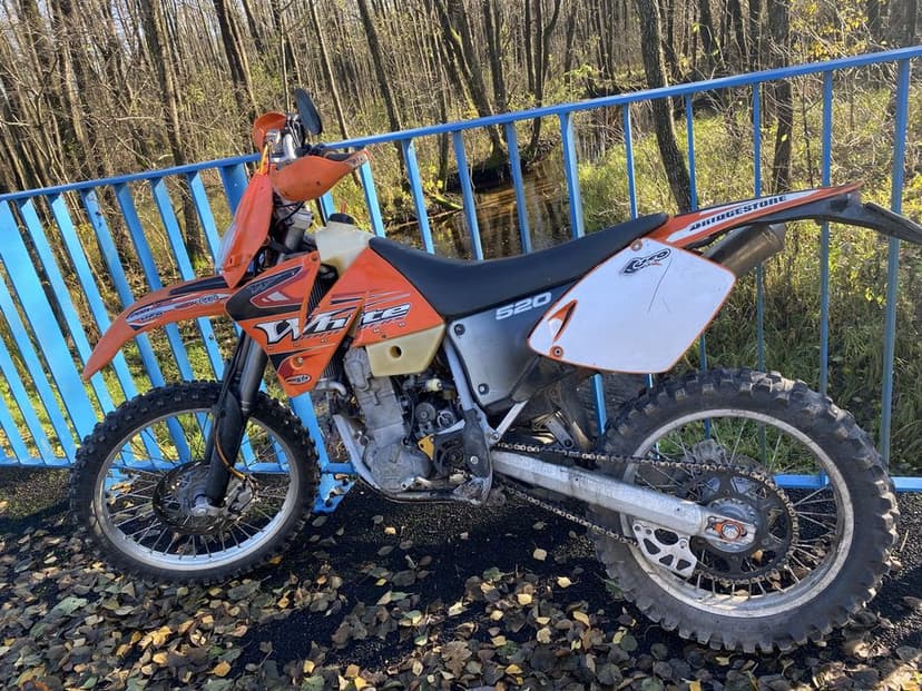 KTM EXC 520.