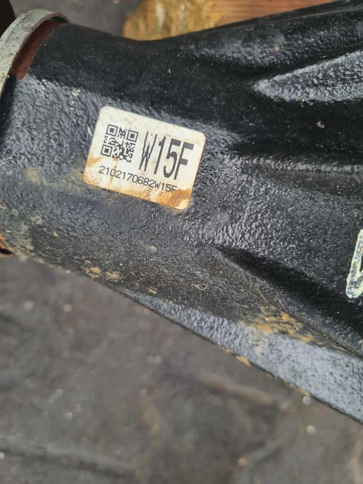 Suzuki Jimny IV 1.5 22r most dyfer przód W15F belka zawieszenia