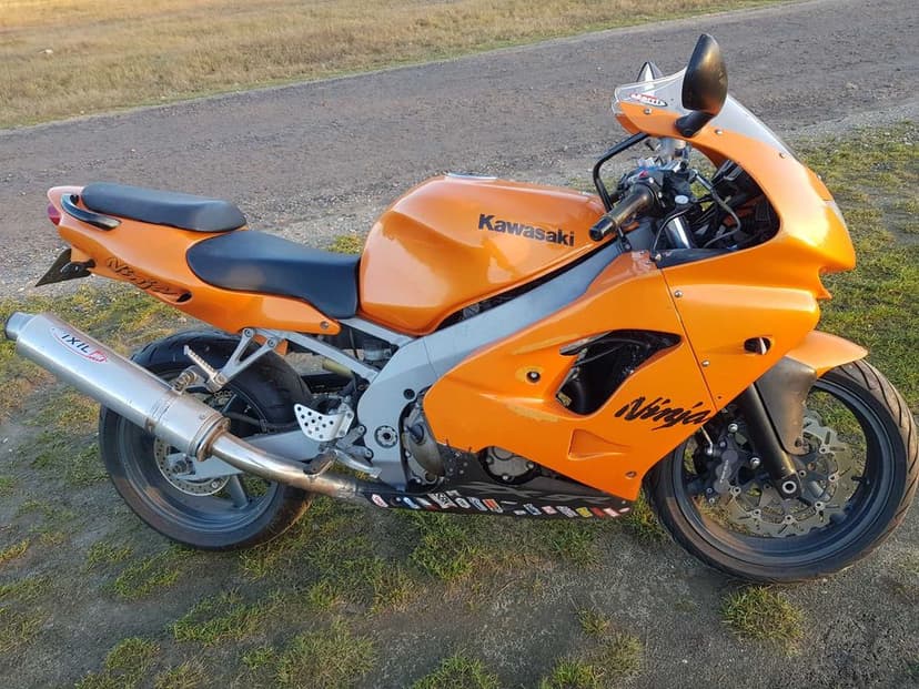 Kawasaki Ninja ZX-9R 900