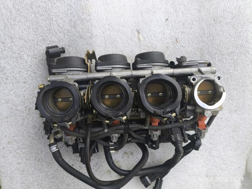 Yamaha R1 RN09 wtrysk przepustnica