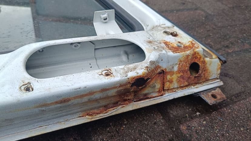 Suzuki Samurai Samuraj przednia ramka z szybą i mechanizmem wycieracze