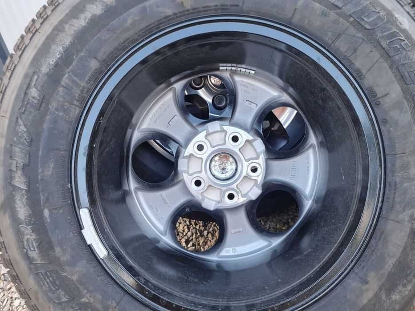 Alufelgi 18 Jeep Wrangler opony letnie 255/70/18