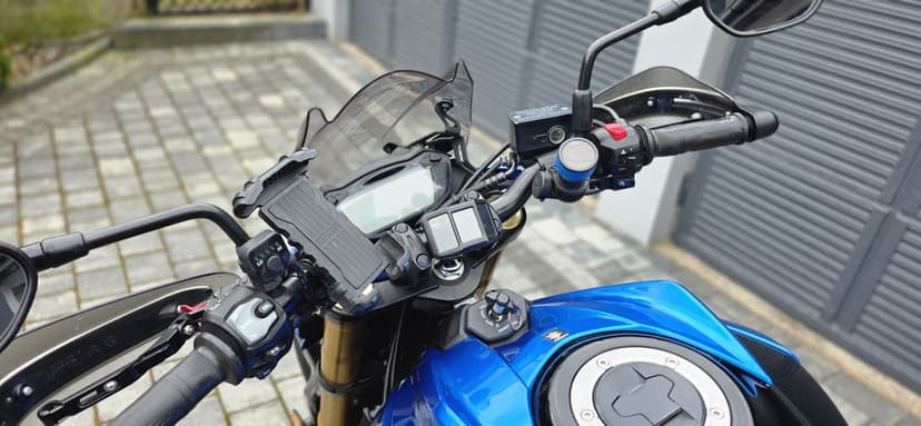 Gsx-s 750*idealny stan*gratisy wartości 2.5tys*bezwypadkowy