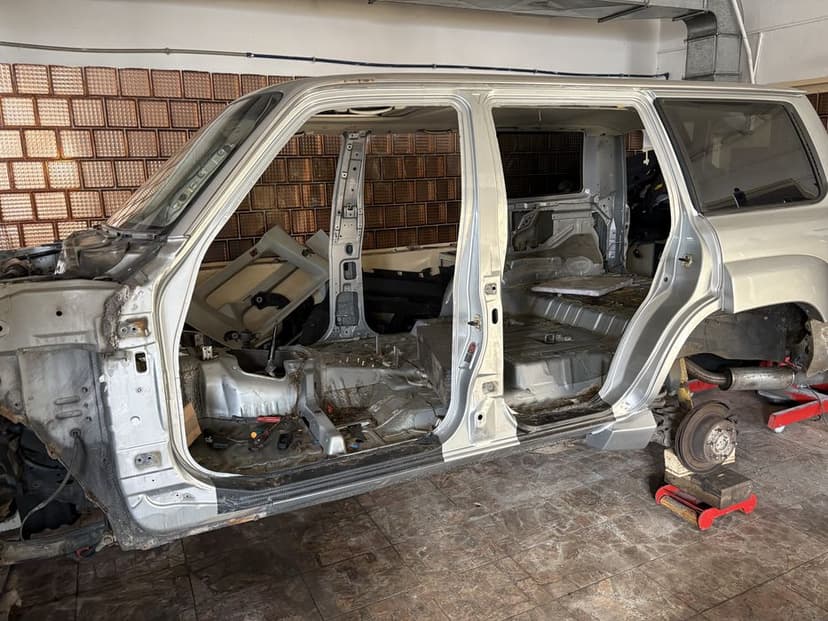 Nissan patrol y61 04r karoseria