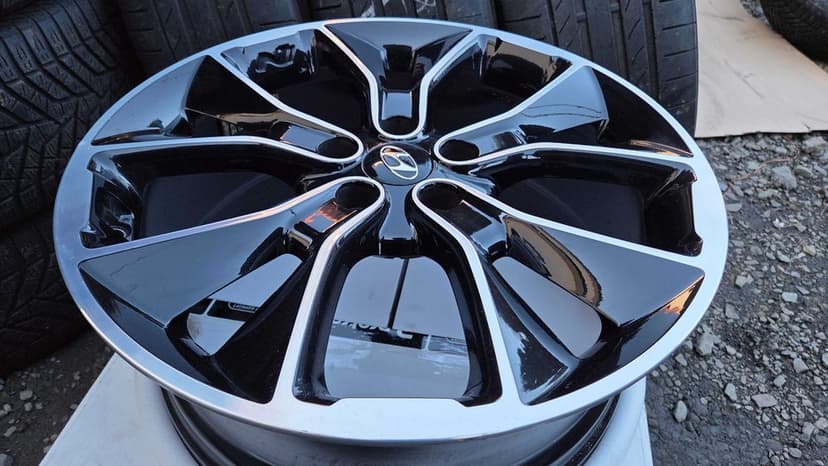 Felgi HYUNDAI i30 KONA N TUCSON VELOSTER IoniQ Elantra 19 5x114,3 ET55