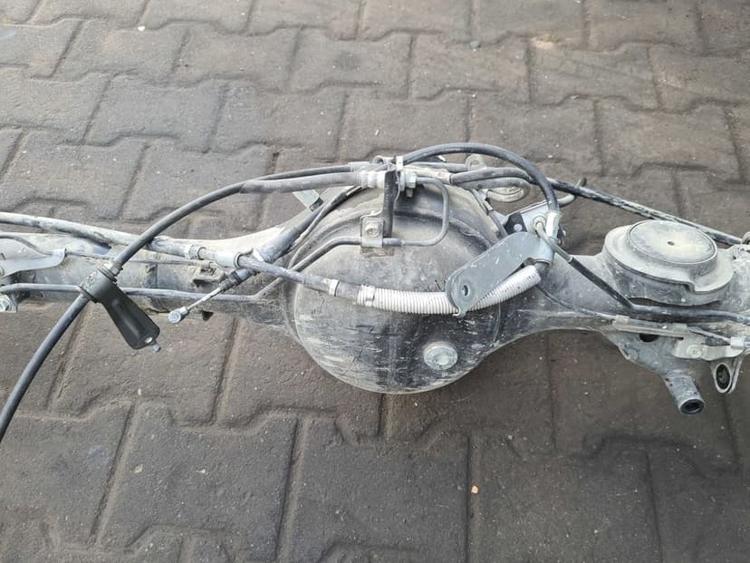 Suzuki Jimny IV 1.5 22r most tylny W15R niskie km