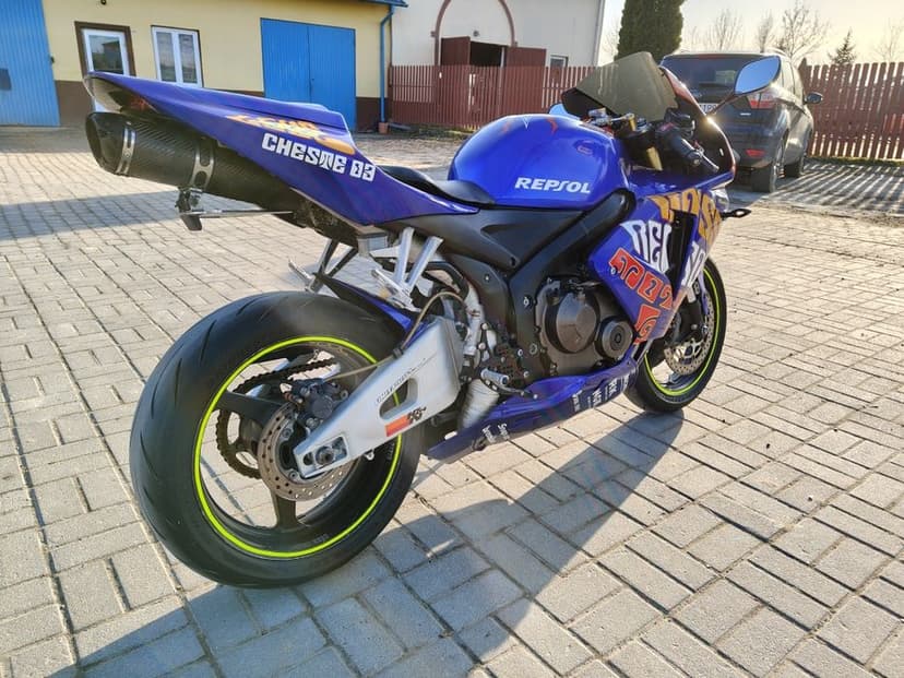**Motocykl Honda CBR 600 RR PC37 na sprzedaż!**